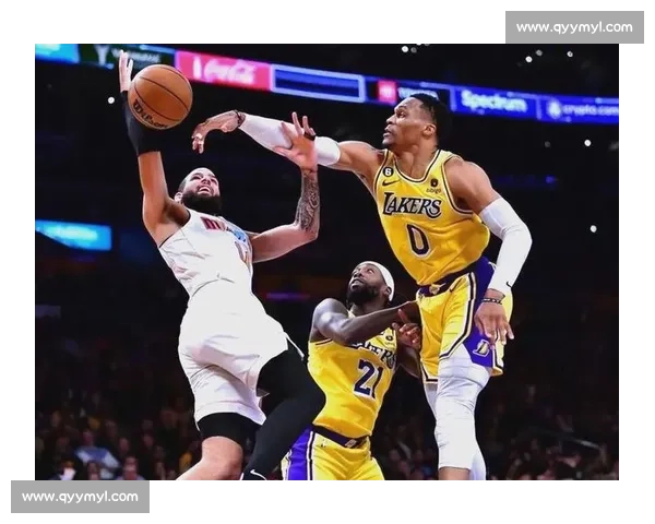 湖人对阵热火精彩对决全程直播，聚焦顶级球员激烈碰撞