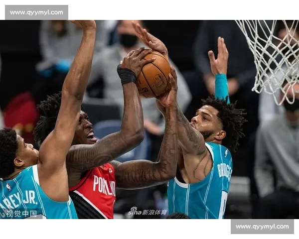 西部劲旅开拓者强势对决东部新锐黄蜂 谁将掌控比赛节奏与胜负走向